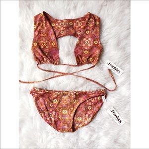 Frankie’s Bikinis Shea Set in Isla